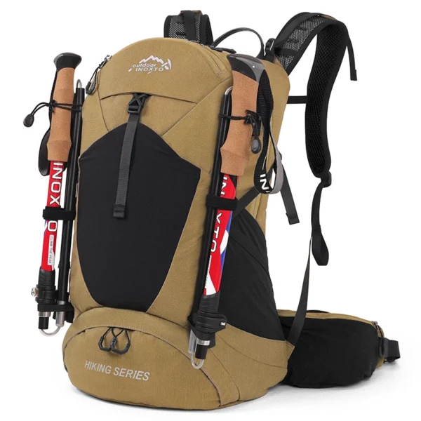 Mountaineering backpack